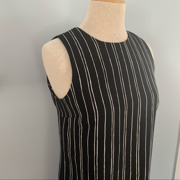Asymetrical dress in black & white stripe by Who What Wear NEW - Picture 6 of 11